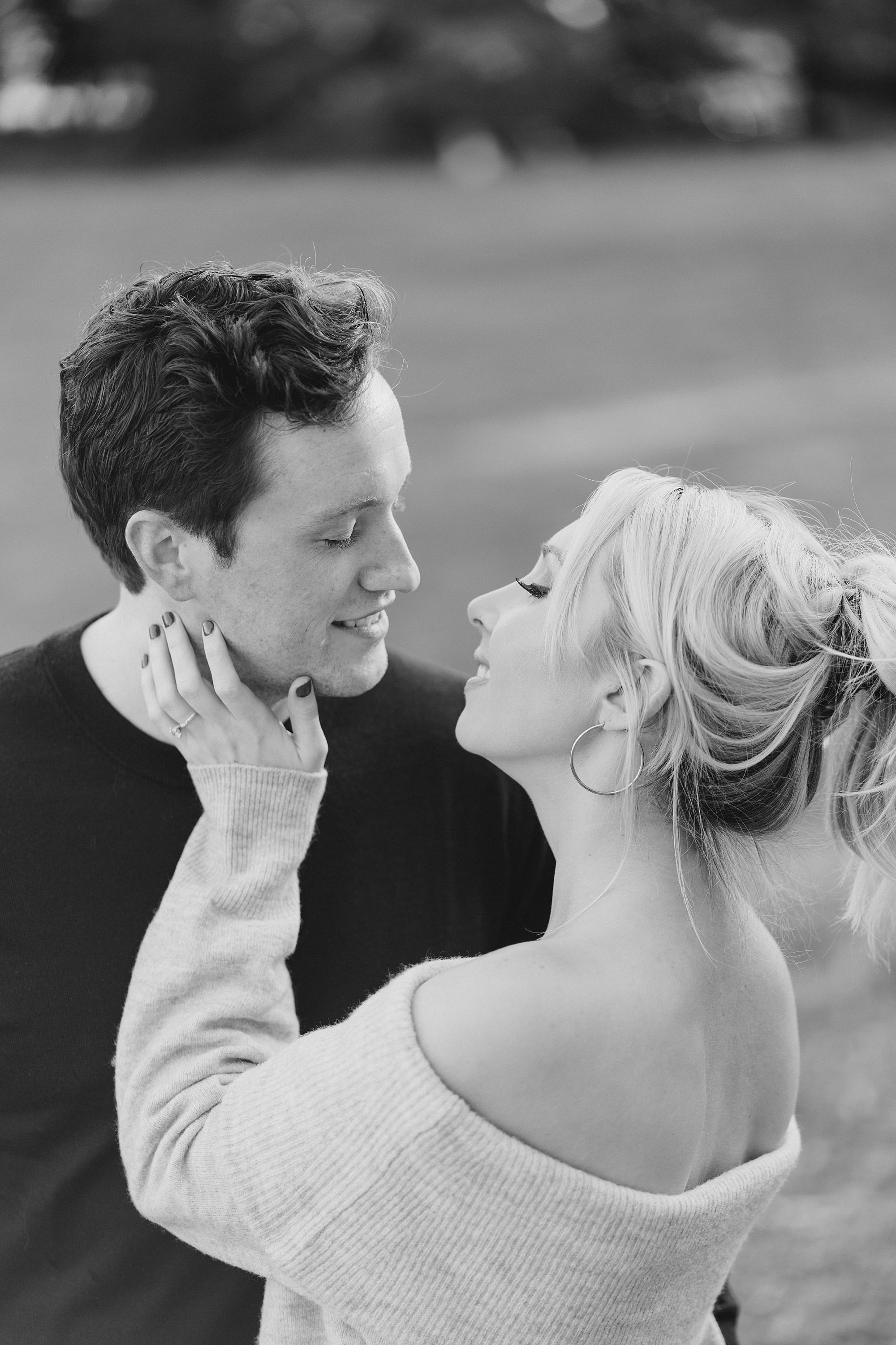 romantic images from couples engagement session