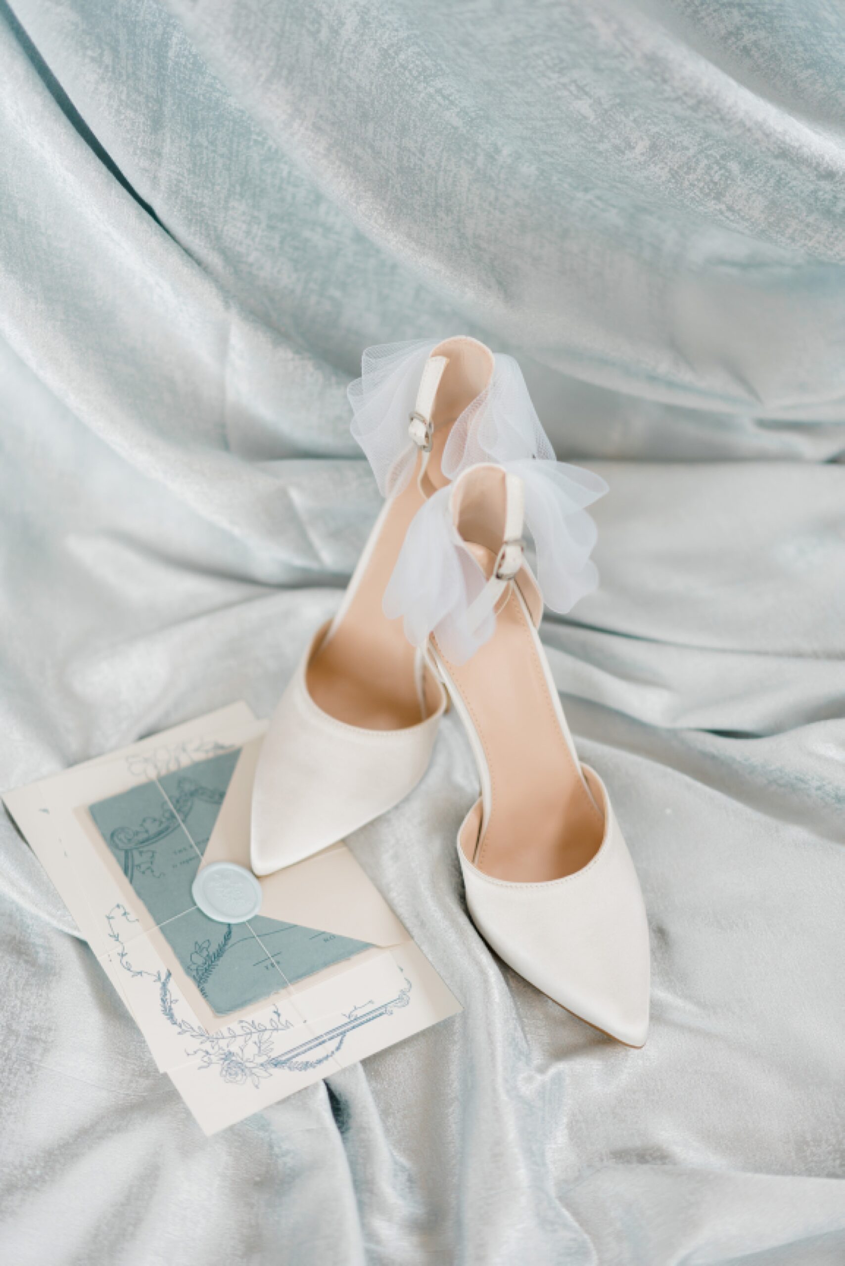 bridal shoes and details