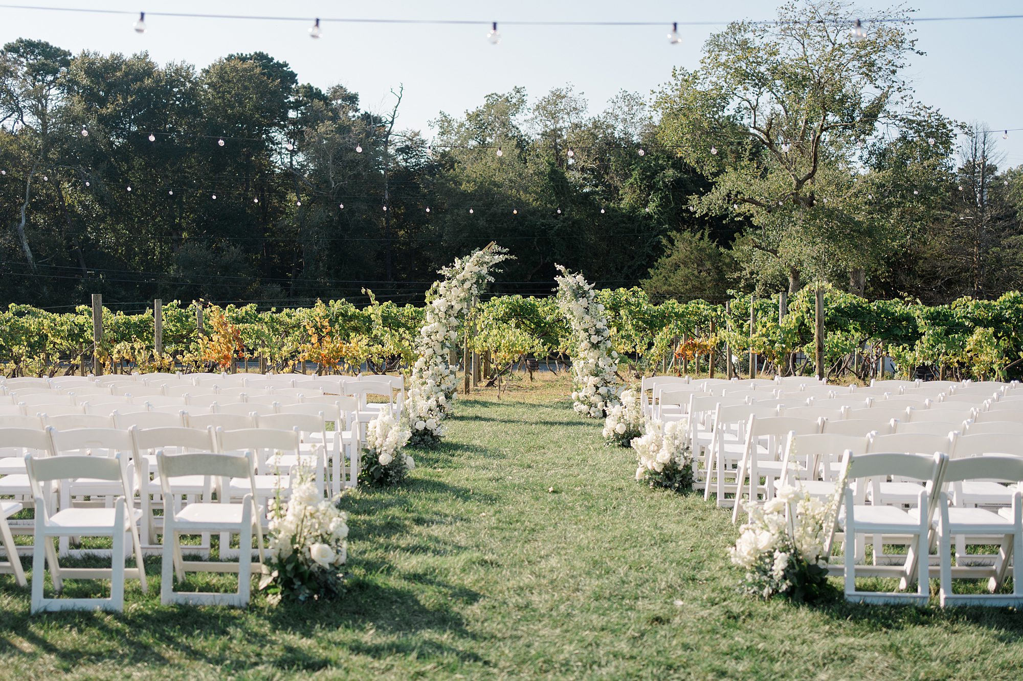 outdoor Summer Wedding ceremony at Renault Winery