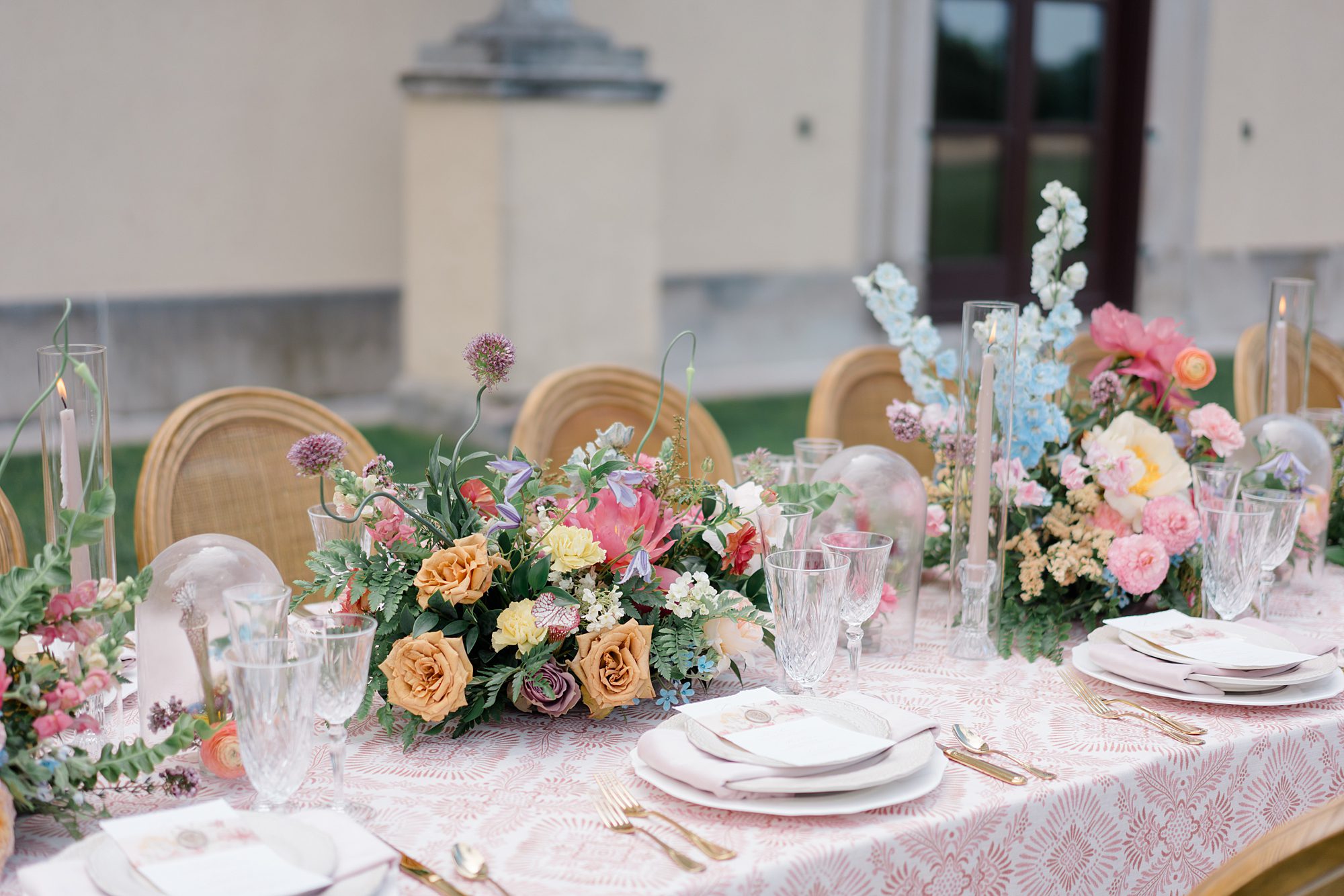 spring floral centerpieces and table decor