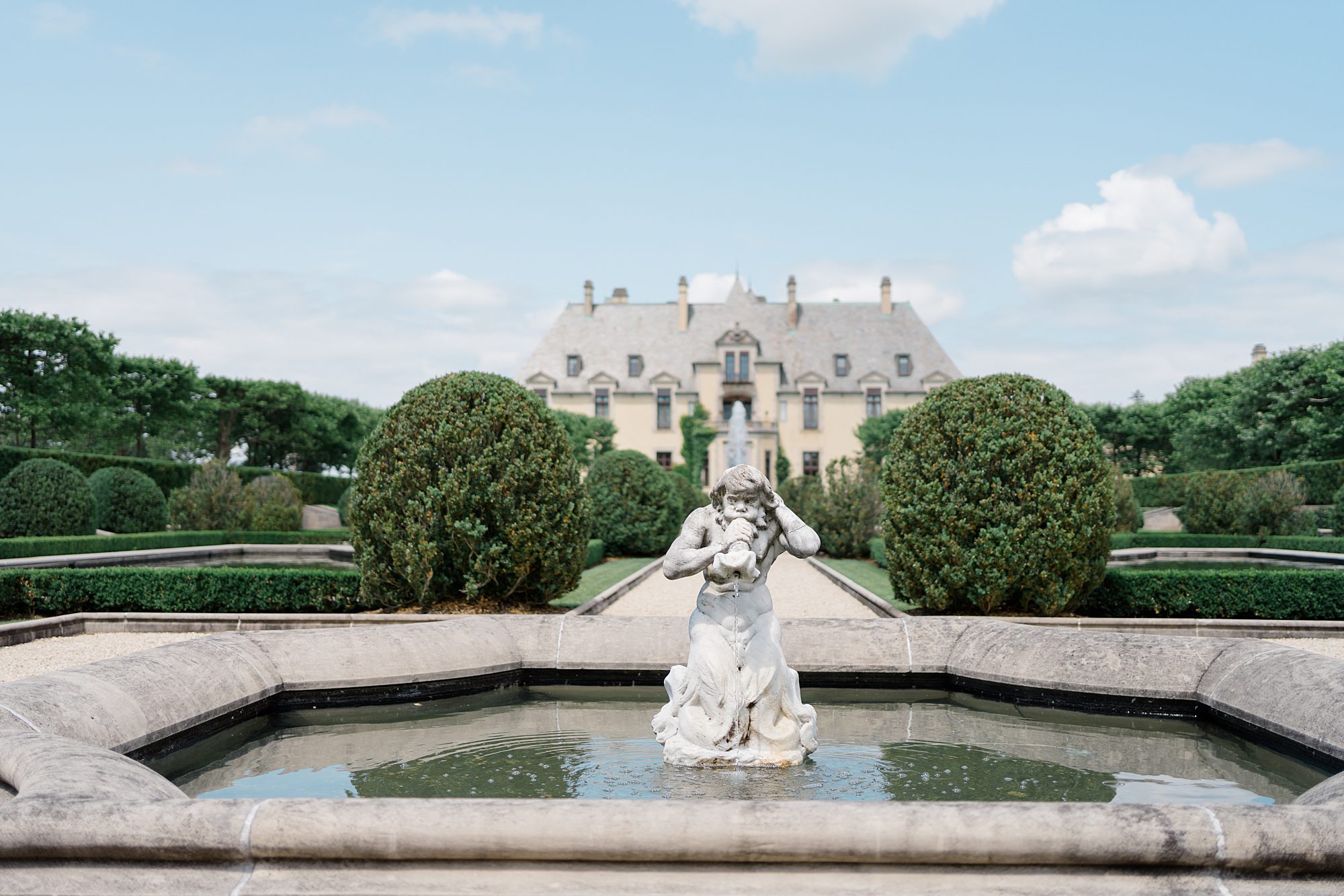 Luxurious wedding venue in New York at Oheka Castle