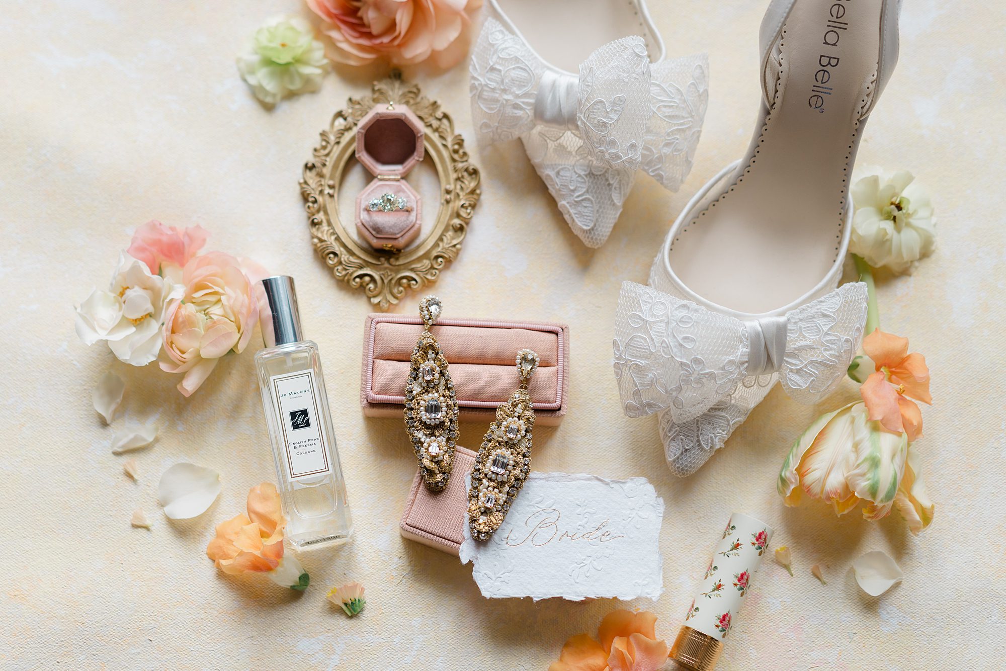 wedding shoes and bridal details 
