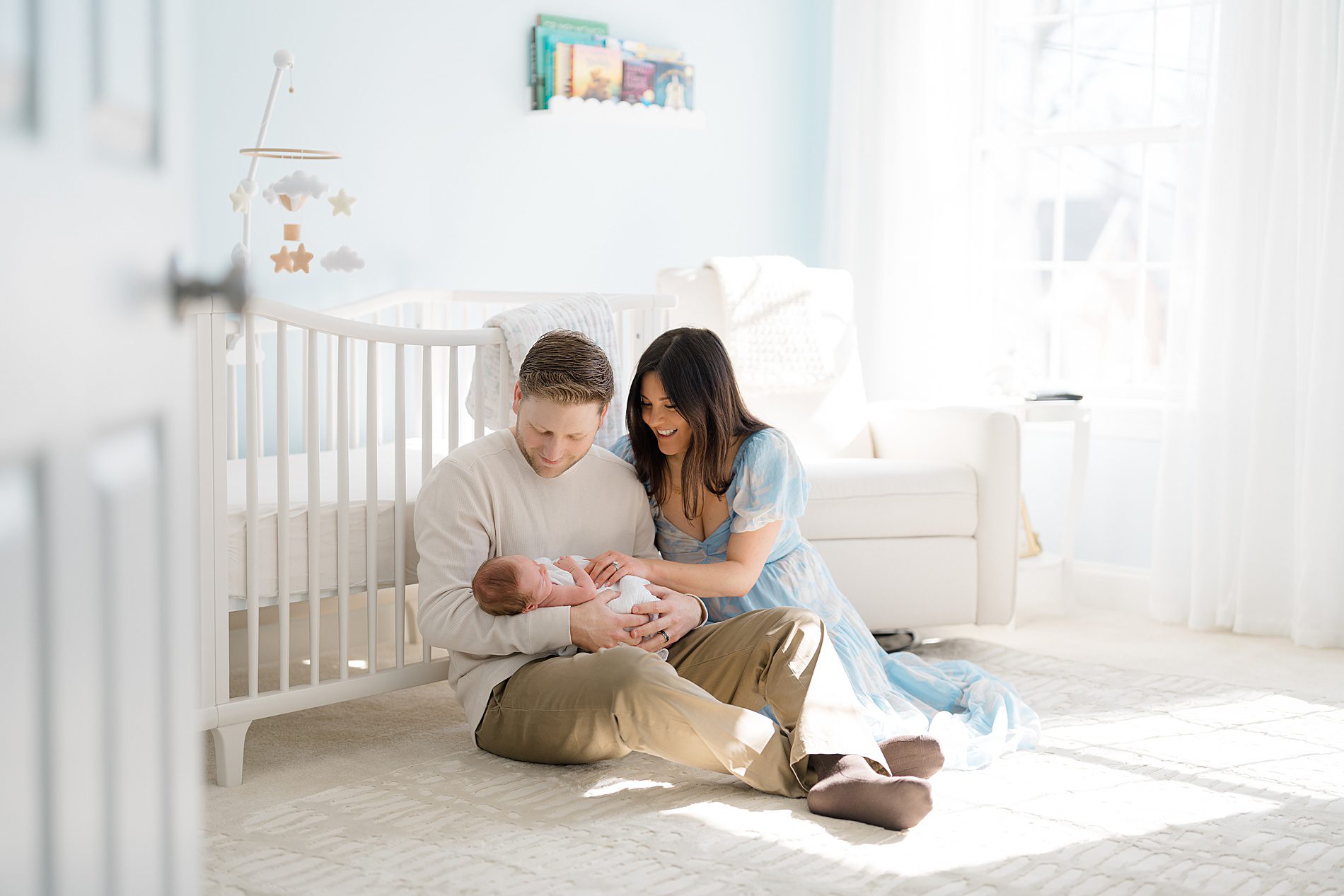 candid lifestyle newborn portraits in family home